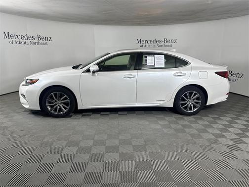 2017 Lexus ES 300h Base