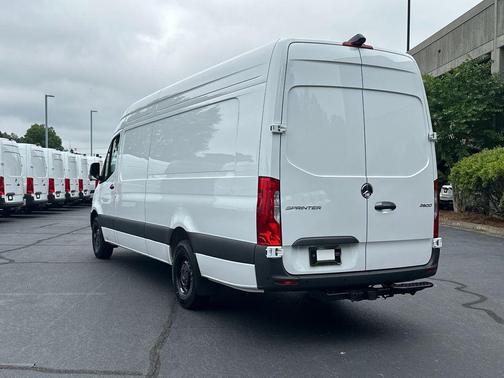 Arctic 2026 Mercedes-Benz Sprinter 2500 170 WB High Roof Extended Cargo