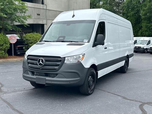Arctic 2026 Mercedes-Benz Sprinter 2500 170 WB High Roof Extended Cargo