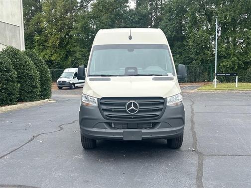 2025 Mercedes-Benz Sprinter 2500 144 WB Standard Roof Passenger