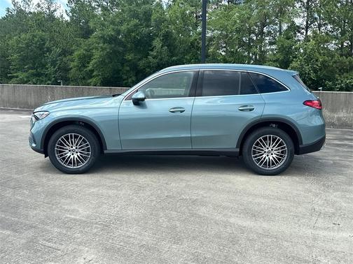 2025 Mercedes-Benz GLC 300 Base