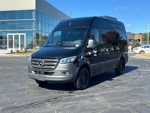 2025 Mercedes-Benz Sprinter 2500 144 WB Standard Roof Passenger