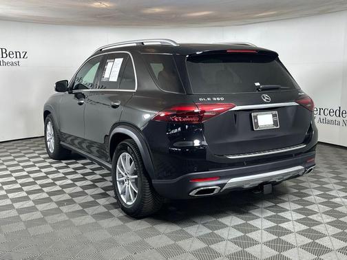 Obsidian Black Metallic 2026 Mercedes-Benz GLE 350 Base 4MATIC