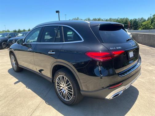2025 Mercedes-Benz GLC 300 Base 4MATIC