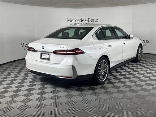 2025 BMW 530 i
