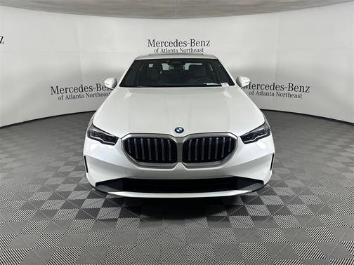2025 BMW 530 i