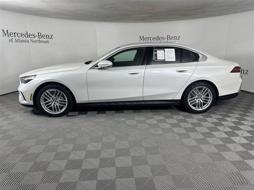 2025 BMW 530 i