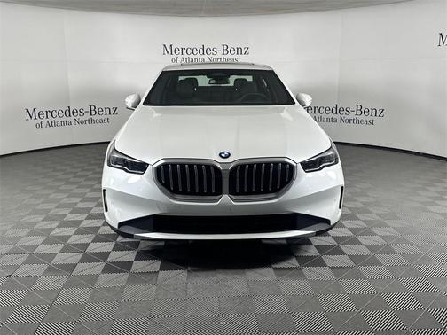2025 BMW 530 i