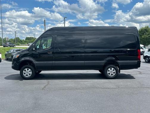 2025 Mercedes-Benz Sprinter 2500 High Roof