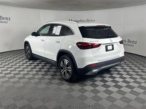 2025 Mercedes-Benz GLA 250 Base 4MATIC