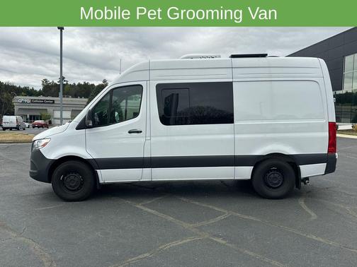 White 2025 Mercedes-Benz Sprinter 2500 144 WB