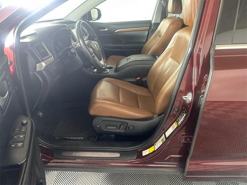2019 Toyota Highlander Limited Platinum