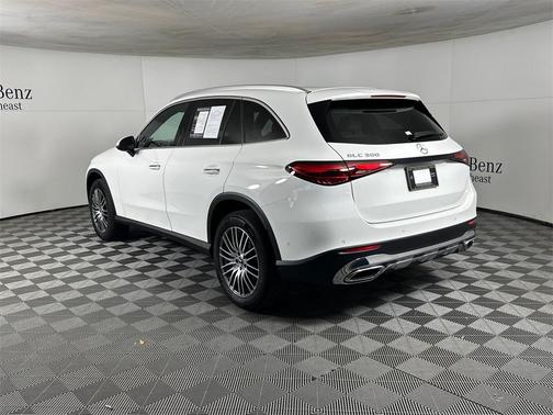 2025 Mercedes-Benz GLC 300 Base