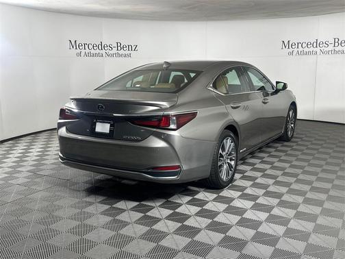 2020 Lexus ES 300h Base