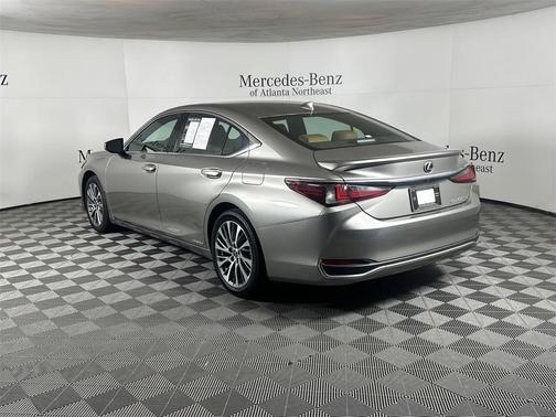 2020 Lexus ES 300h Base