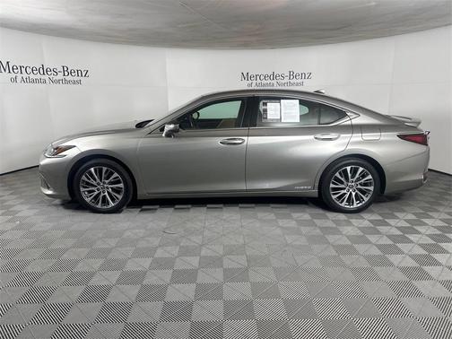2020 Lexus ES 300h Base