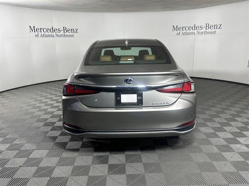 2020 Lexus ES 300h Base