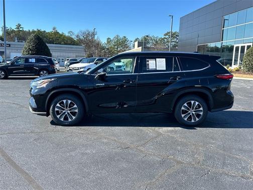 2021 Toyota Highlander Hybrid XLE