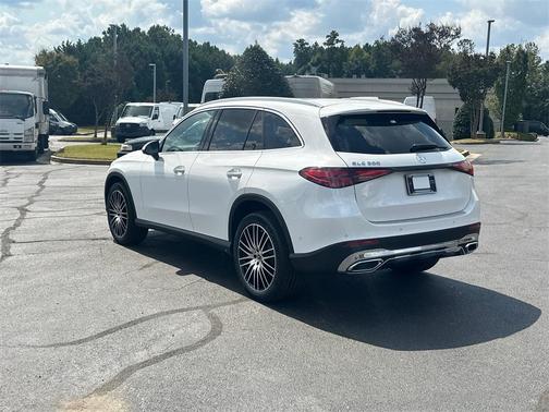 2026 Mercedes-Benz GLC 300 Base