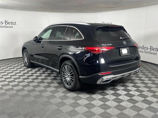 2025 Mercedes-Benz GLC 300 Base