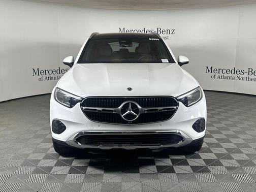 MANUFAKTUR Moonlight White Metallic 2026 Mercedes-Benz GLC 300 Base
