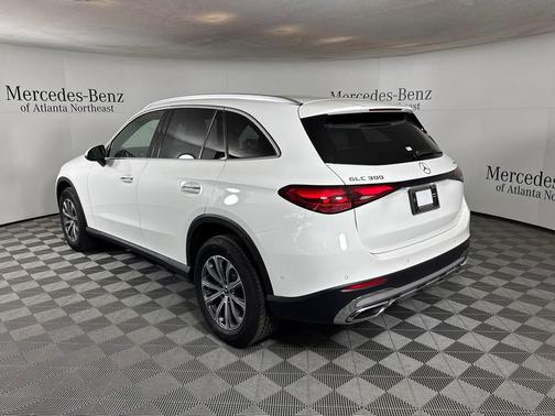 Polar White 2026 Mercedes-Benz GLC 300 Base 4MATIC