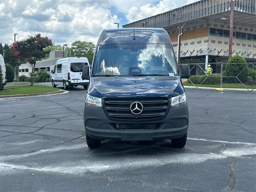 2025 Mercedes-Benz Sprinter 2500 144 WB Standard Roof Passenger