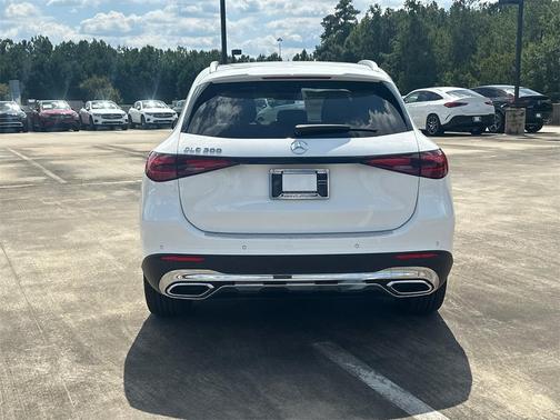 2026 Mercedes-Benz GLC 300 Base
