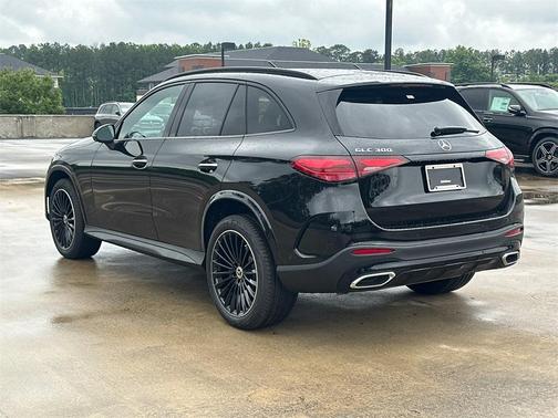 2025 Mercedes-Benz GLC 300 Base