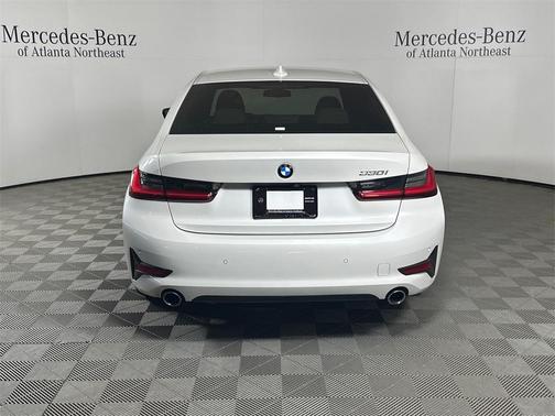 2021 BMW 330 i