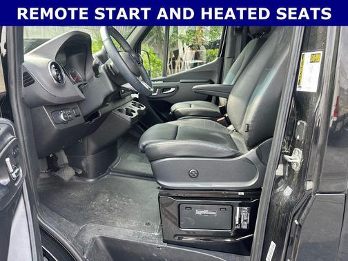 Jet Black 2025 Mercedes-Benz Sprinter 2500 144 WB