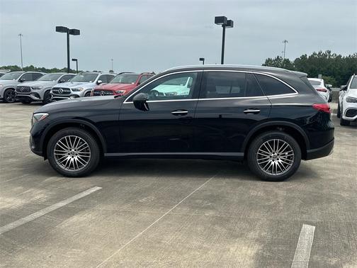 2025 Mercedes-Benz GLC 300 Base