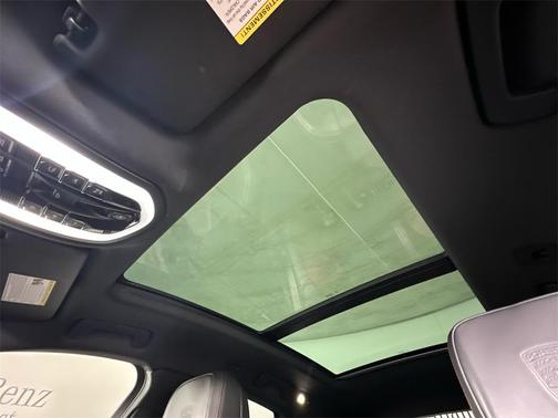 2022 Porsche Macan Base