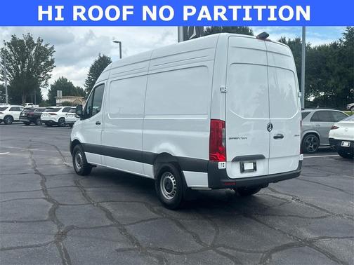 2025 Mercedes-Benz Sprinter 2500 Standard Roof