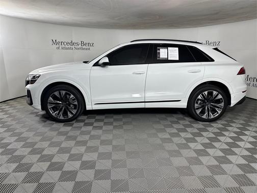 2024 Audi Q8 55 Premium