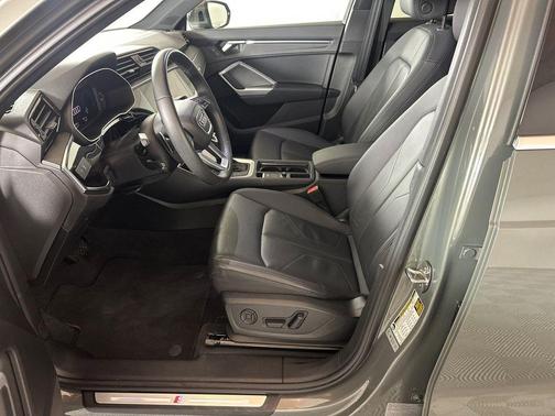 2024 Audi Q3 45 S line Premium