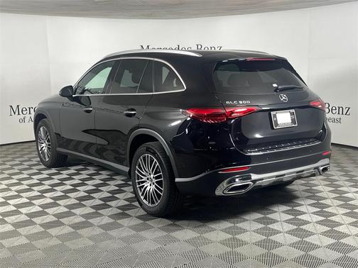 2025 Mercedes-Benz GLC 300 Base