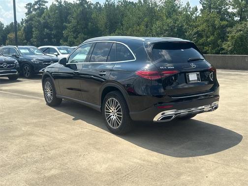 2026 Mercedes-Benz GLC 300 Base