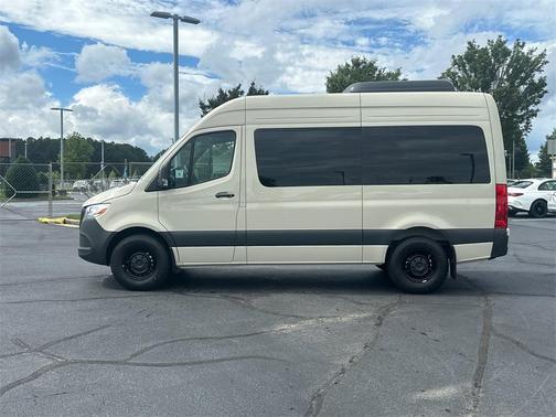 2025 Mercedes-Benz Sprinter 2500 144 WB Standard Roof Passenger