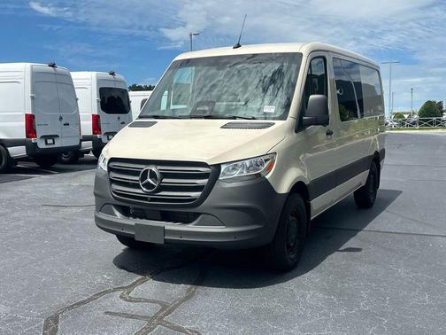 Pebble 2026 Mercedes-Benz Sprinter 2500 144 WB Standard Roof Crew