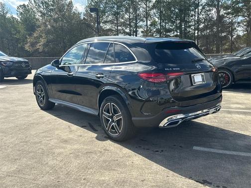 2026 Mercedes-Benz GLC 300 Base