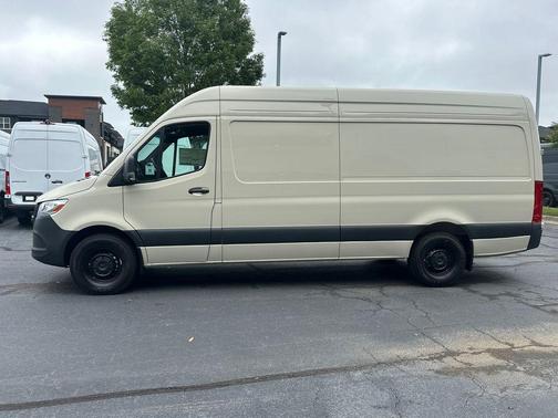 Pebble 2026 Mercedes-Benz Sprinter 2500 High Roof