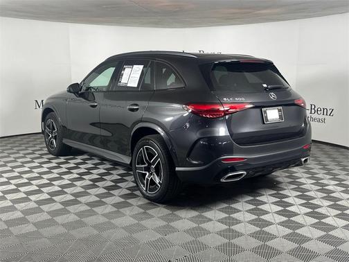 2025 Mercedes-Benz GLC 300 Base
