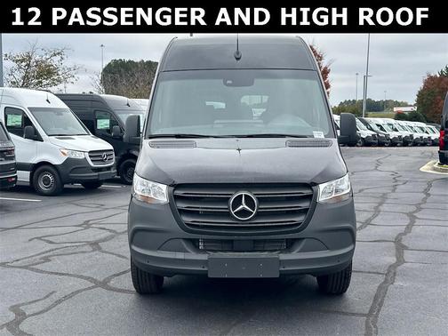 2024 Mercedes-Benz Sprinter 2500 144 WB Standard Roof Passenger