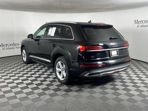 2021 Audi Q7 45 Premium Plus