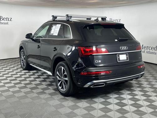 Mythos Black Metallic 2024 Audi Q5 45 S line quattro Premium