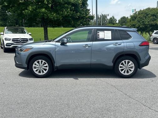 2024 Toyota Corolla Cross LE