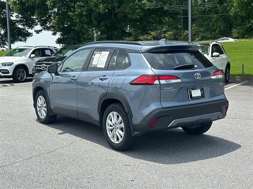 2024 Toyota Corolla Cross LE