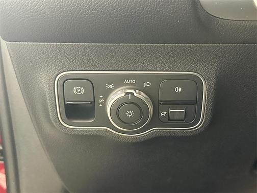 2025 Mercedes-Benz GLB 250 Base