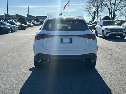 2026 Mercedes-Benz GLC 300 Base